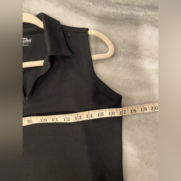 Lady Pinseeker Size S Black Sleeveless Collared V Neck Golf Shirt Activewear - Picture 10 of 10